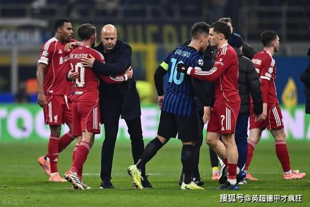 世界杯规则-利物浦薩(sà)拉赫回归！亨德森和范迪尅(kè)劝和不劝离，闻说鸡鸣见日升！