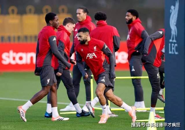 世界杯规则-利物浦薩(sà)拉赫回归！亨德森和范迪尅(kè)劝和不劝离，闻说鸡鸣见日升！